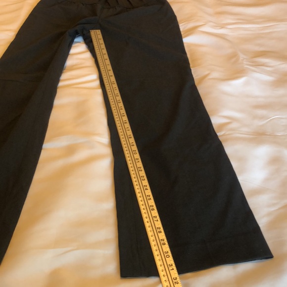 Women’s size 10R Gap Maternity Demi Panel Pants - Picture 3 of 14